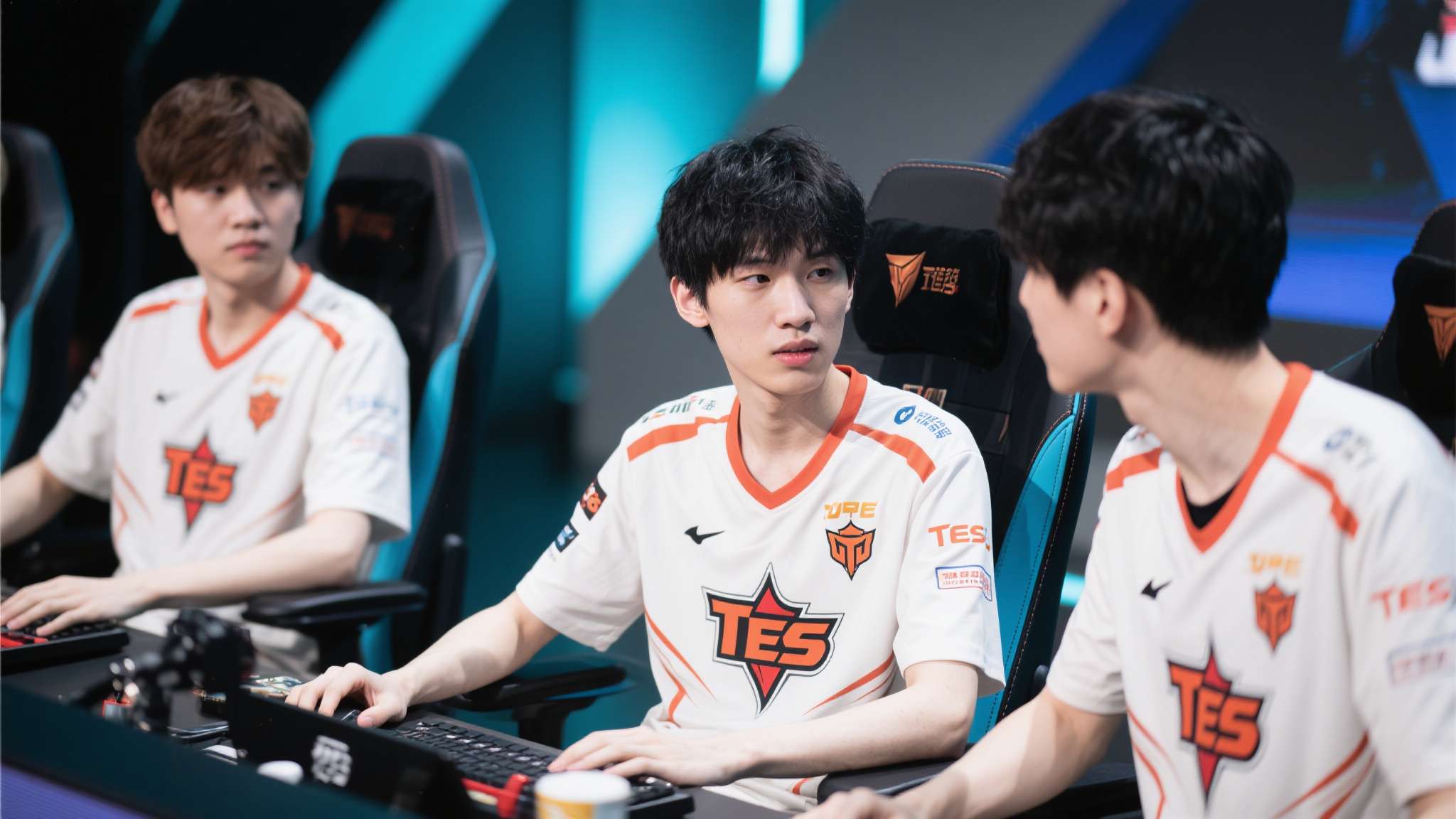 LPL4月4日开战TES对阵IG 两大“陀螺队”引爆期待! LPL4月4日开战TES对阵IG 两大“陀螺队”引爆期待!